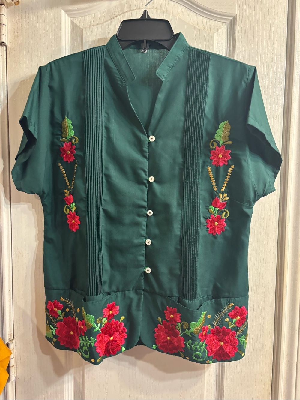 Embroidered Women’s Green Guayabera with Red Floral Detail